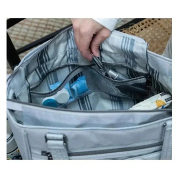 LUG Trotter Tote Bag / Shoulder Bag / Diaper Bag - Cloud Grey - Picture 9 of 16